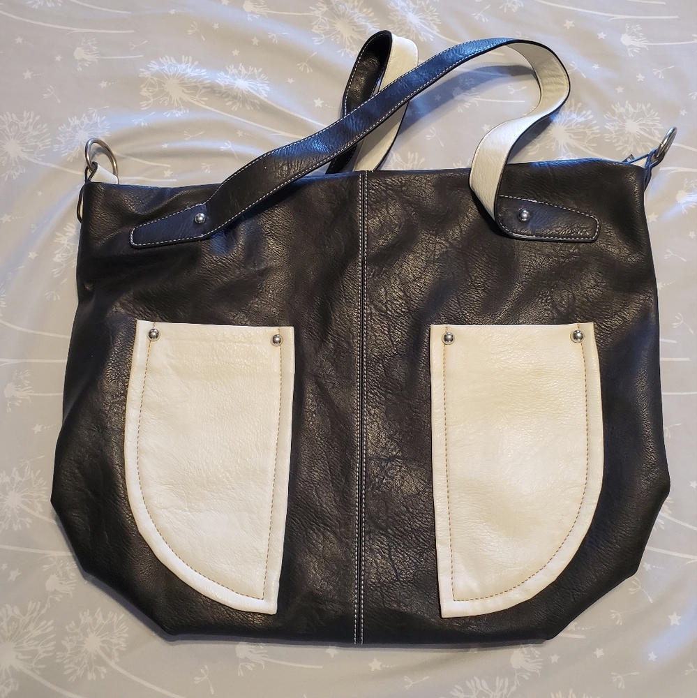 Yoki Large Black & White Purse